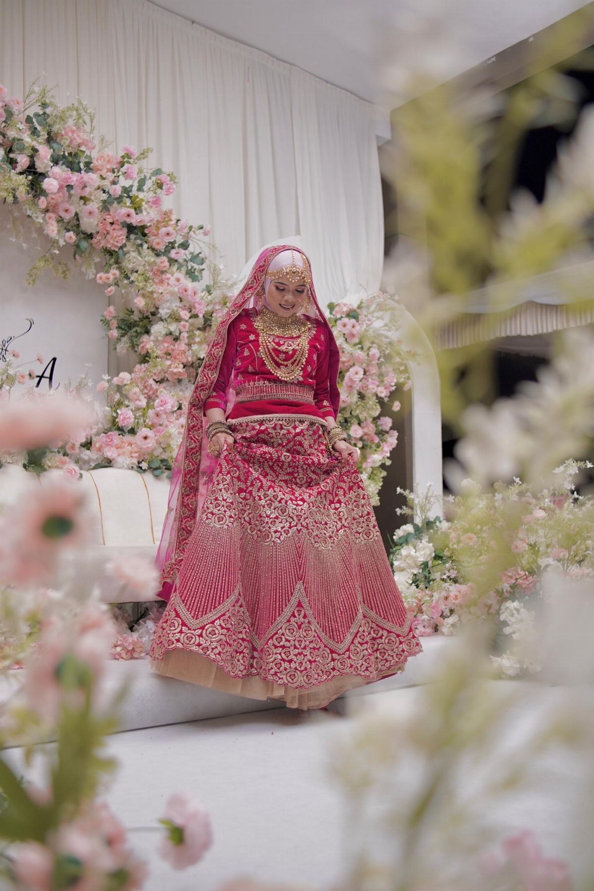 Grand Stone Pink Magenta Lengha