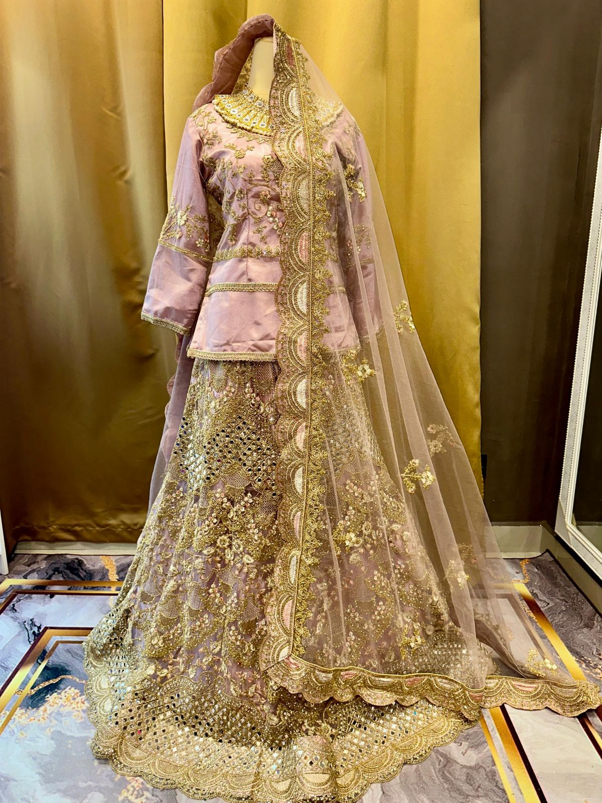 Grand Mirror Carnation Pink Lengha