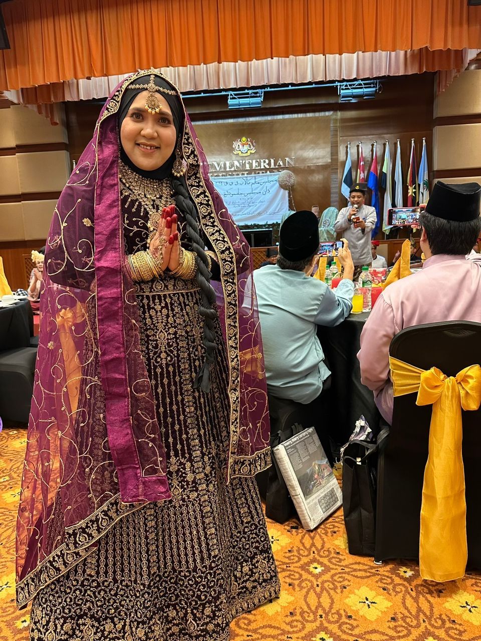 Grand Velvet Stones Eggplant Purple