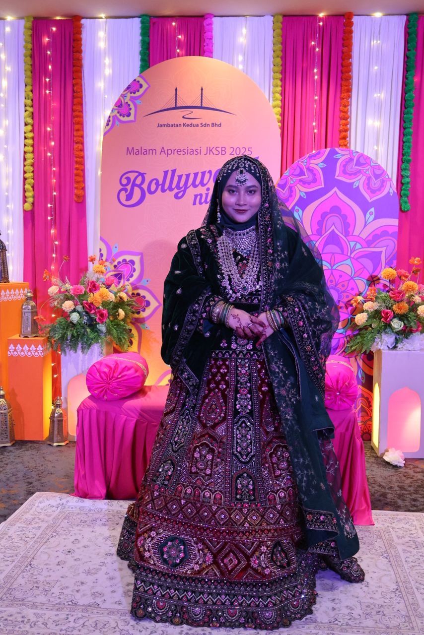 Grand Double Dupatta Green Mix Maroon Lengha