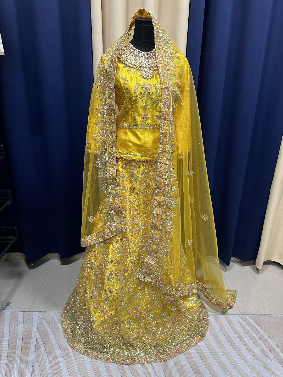 Grand Mirror Yellow Lengha