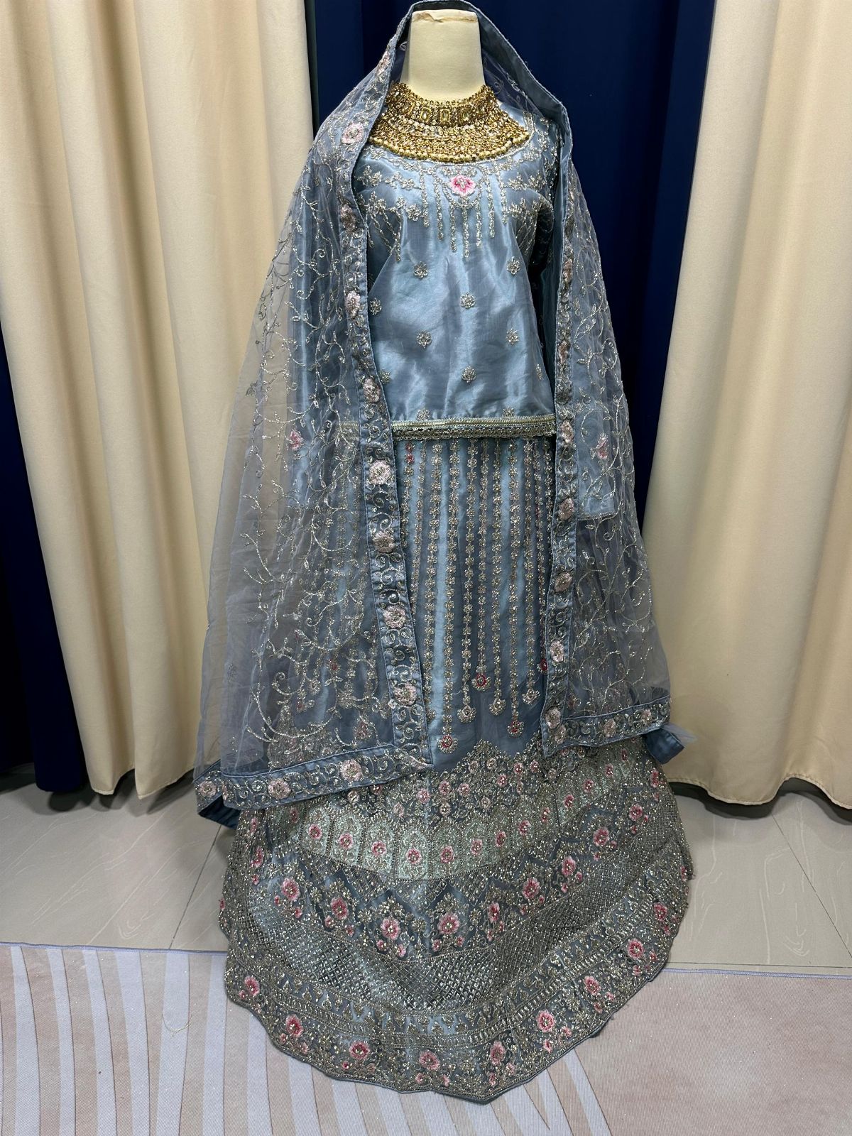 Grand Stones Silver Grey Lengha
